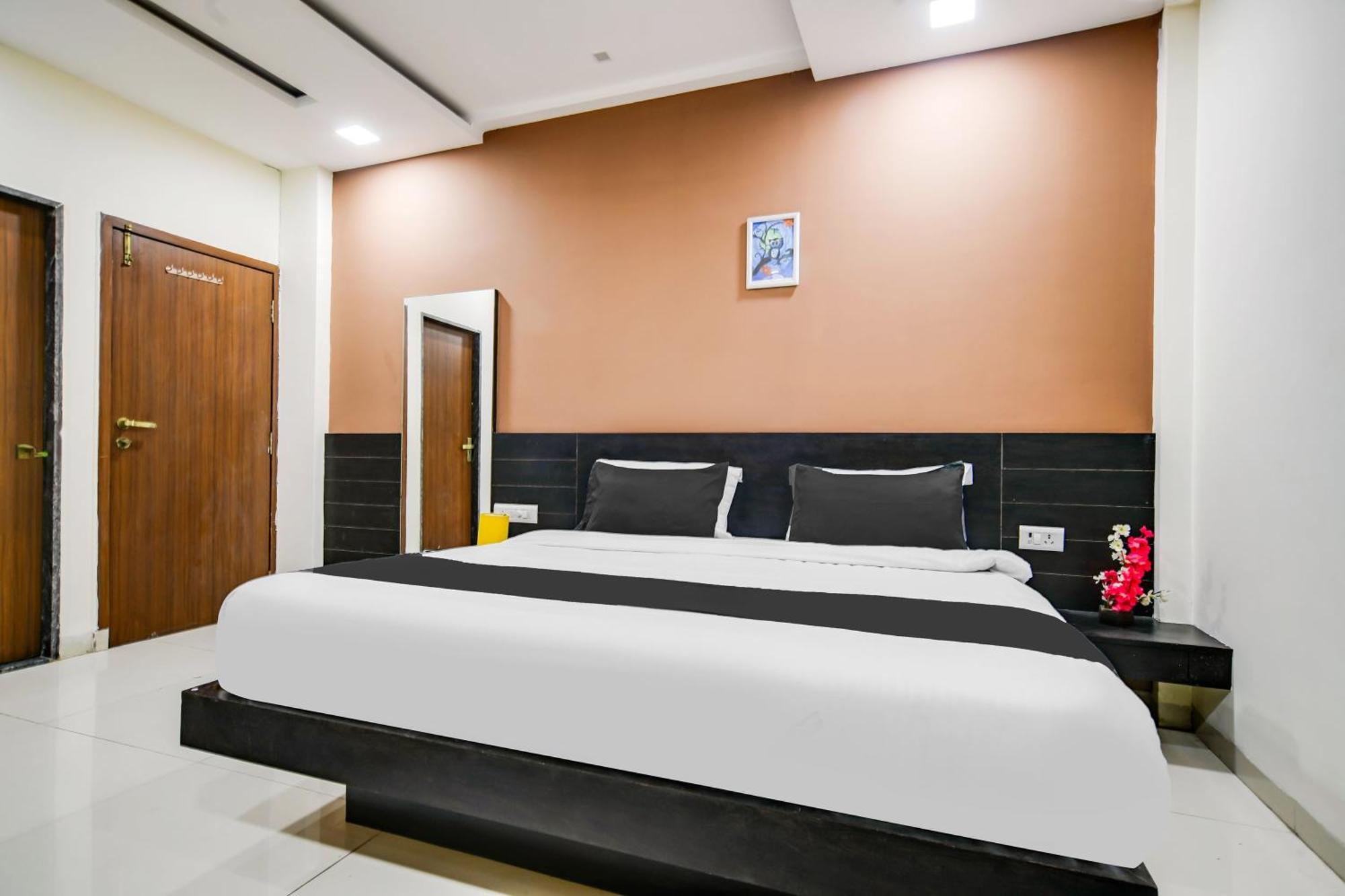 Super Collection O Indore Near Omax City 1 Kanadiya Exterior photo