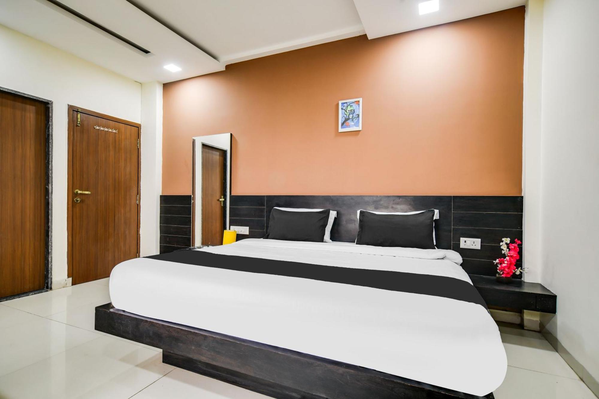 Super Collection O Indore Near Omax City 1 Kanadiya Exterior photo